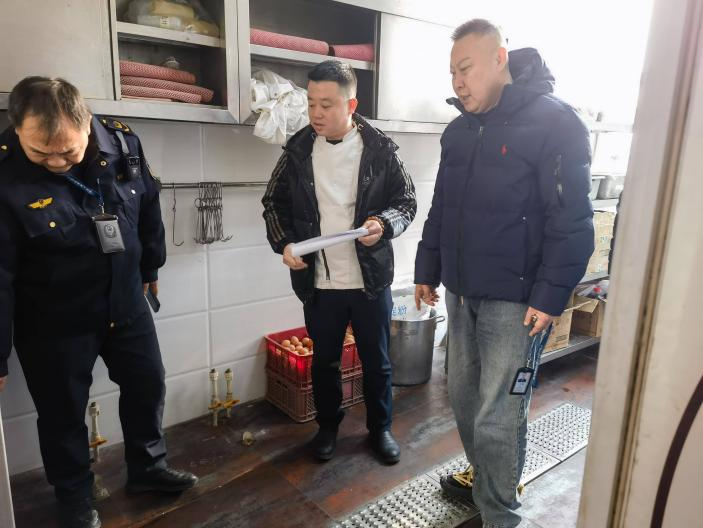 深化節(jié)日監(jiān)管，守護舌尖上的年味——昌圖縣市場監(jiān)督管理局全力保障春節(jié)餐飲服務安全